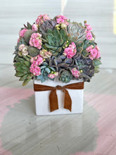 Honor the Fallen with Enduring Beauty: The Memorial Day Succulent Bouquet - PLANT THIS
